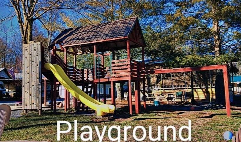Номер Стандарт с Балконом, Timber Pointe Resort