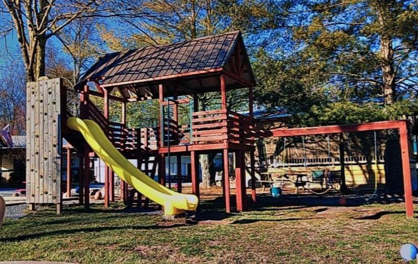 Люкс с Балконом, Timber Pointe Resort