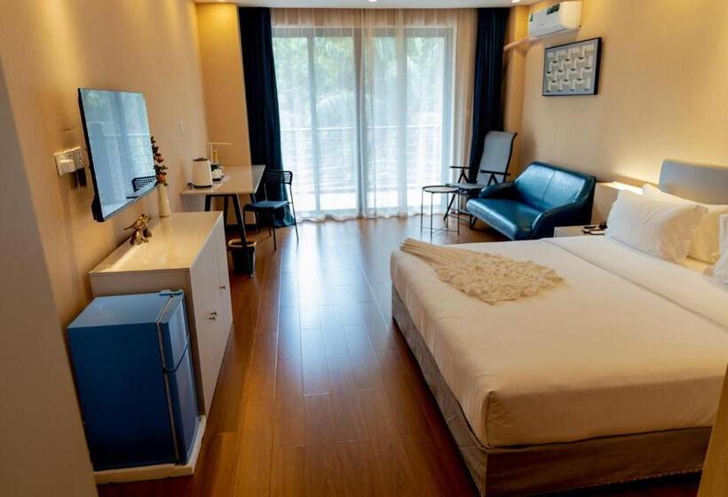 اتاق لوکس با تخت بزرگ, Harmony Hotel Kampala