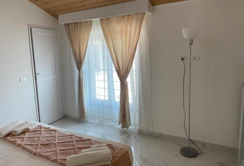 اتاق استاندارد, Real Home