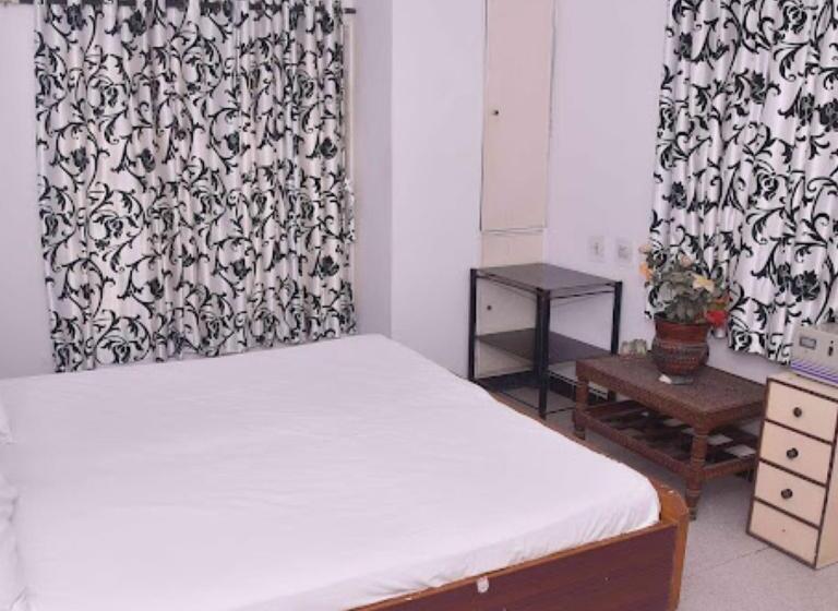 اتاق لوکس, Gangaram & Guest House Bhuj