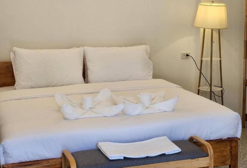Family Suite, The Duck Cafe And Resort