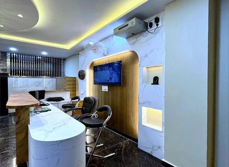 Трехместный Номер Deluxe, Vrinda Niddhivan ! Fully Ac, Prem Mandir At Walking Distance ! Just Near The Iskcon Temple   2