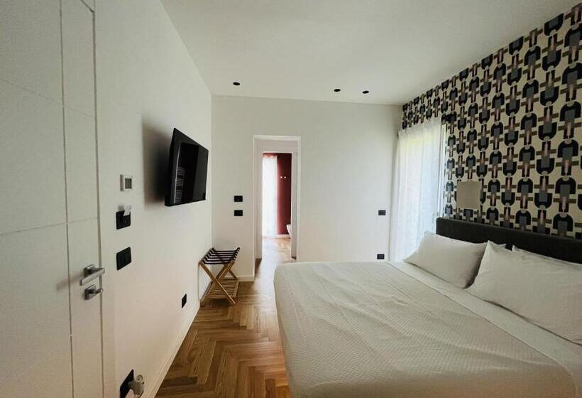 اتاق لوکس با بالکن, Marina Boutique Rooms