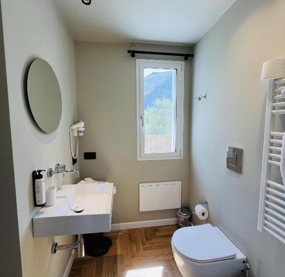 اتاق استاندارد با چشم‌انداز کوهستان, Marina Boutique Rooms