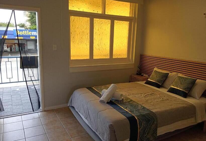 스탠다드 발코니 룸, Innisfail Riverfront Motel