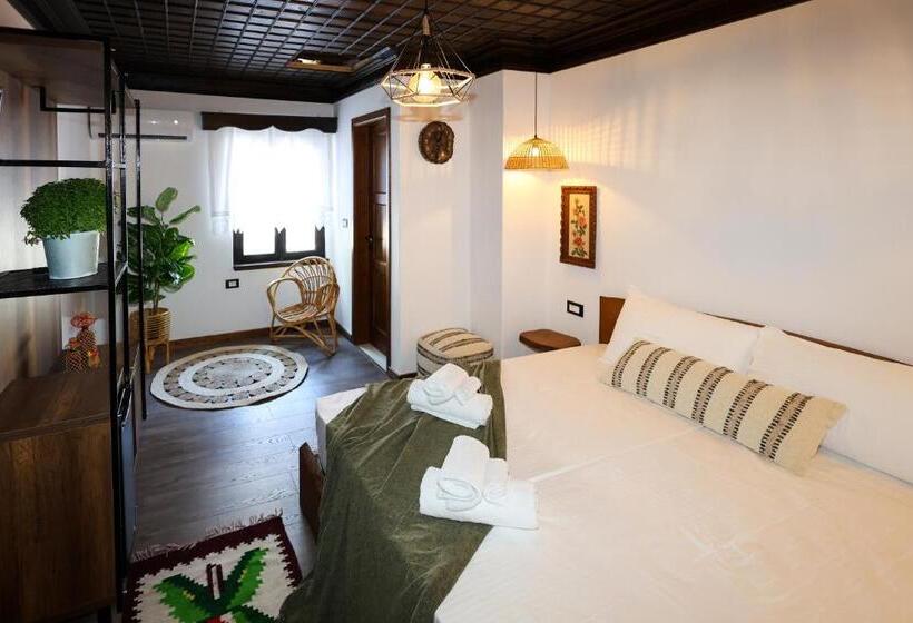 اتاق لوکس, Ador Boutique