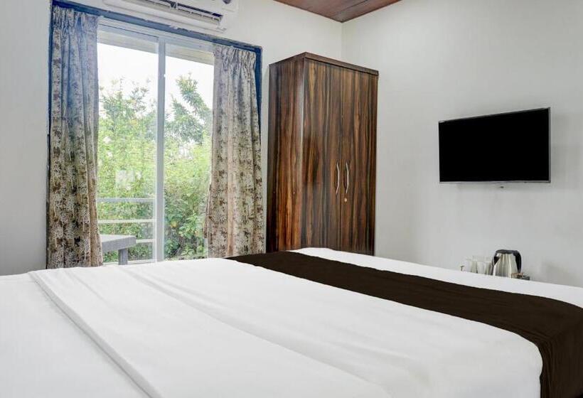 Трехместный Номер Классика, Oyo Birds Valley Resort