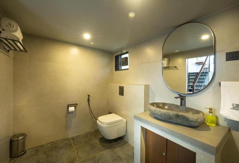 اتاق استاندارد با تخت بزرگ, Tomorrowland Farms And Suites