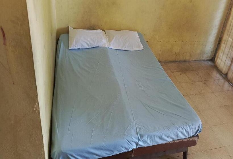 Одноместный Номер Basic, Spot On 94129 Hotel Agung Banjarnegara