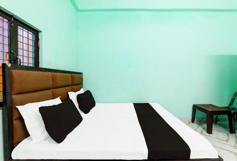 اتاق کلاسیک سه تخته, Spot On Hotel Ar Complex