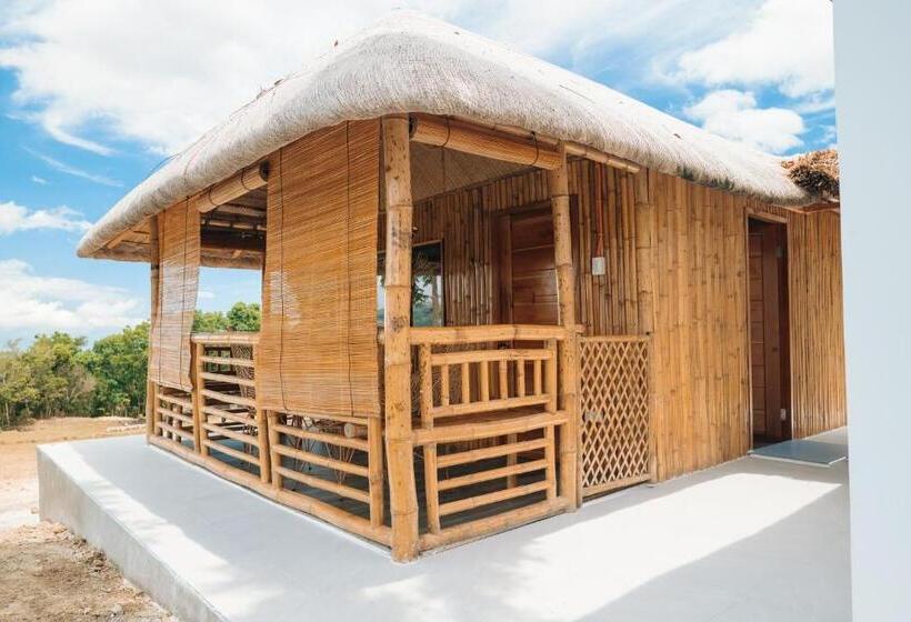 발코니가 있는 4인용 스탠다드 룸, Malabuyoc Resort Cebu