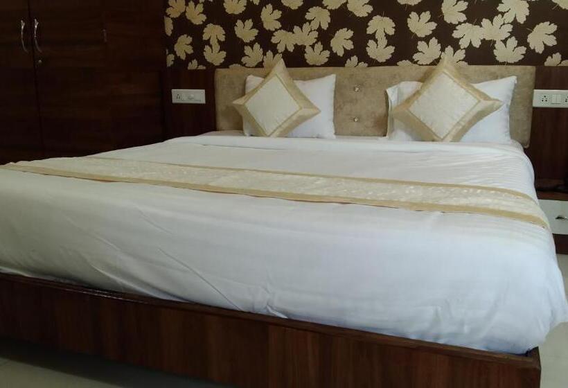 Номер Deluxe, Jmc Hotel G9 Pithampur