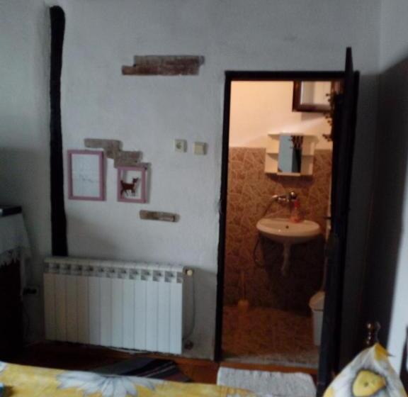 Семейный Номер, Srebren Rural House