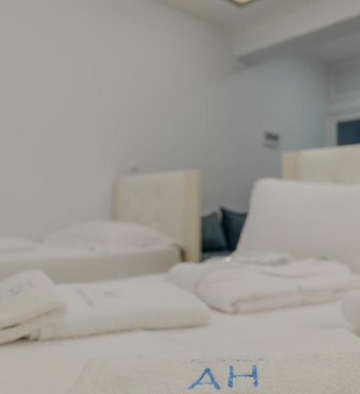 스탠다드 스튜디오, Angjelo