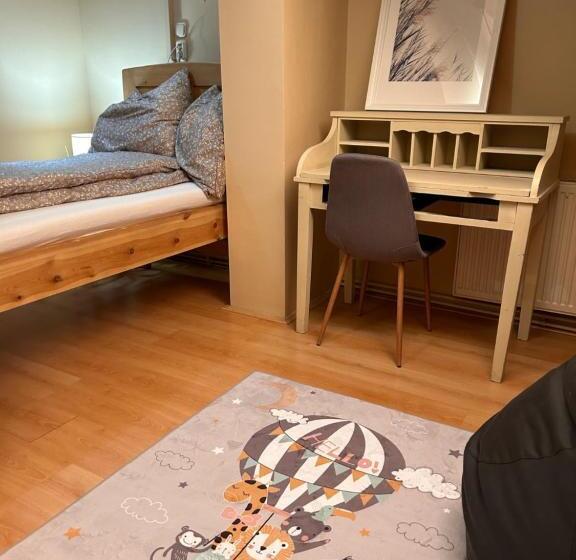 Дом 4 Спальни, Tulipán Villa Panzió