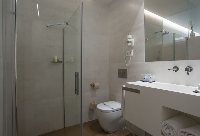 Comfort room with terrace, Sansebay