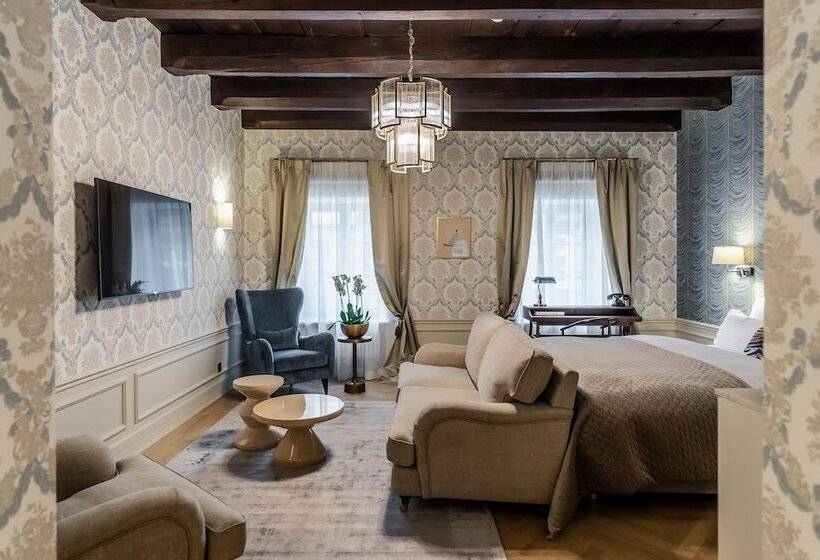 اتاق لوکس, Unicus Palace Old Town   Destigo Hotels