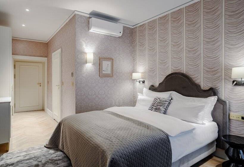 اتاق استاندارد یک نفره, Unicus Palace Old Town   Destigo Hotels