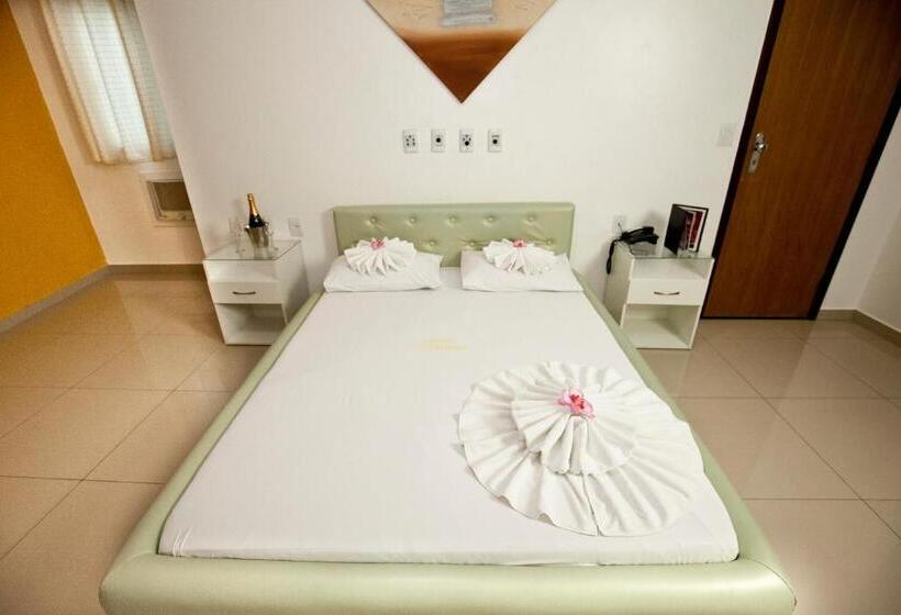 Номер Deluxe, Aliança
