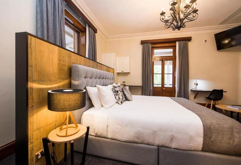 带大床的套房, The Parkview Hotel Mudgee