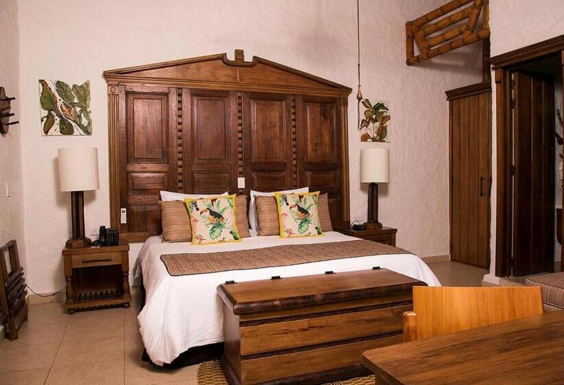 سوییت جونیور, Casa San Carlos Lodge Pereira