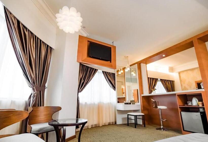 Suite, Mitc
