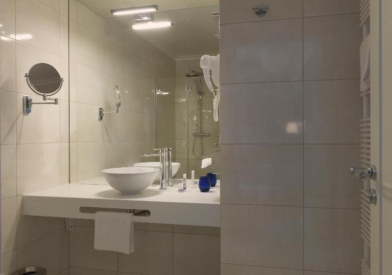 اتاق لوکس, Relais Le Chevalier