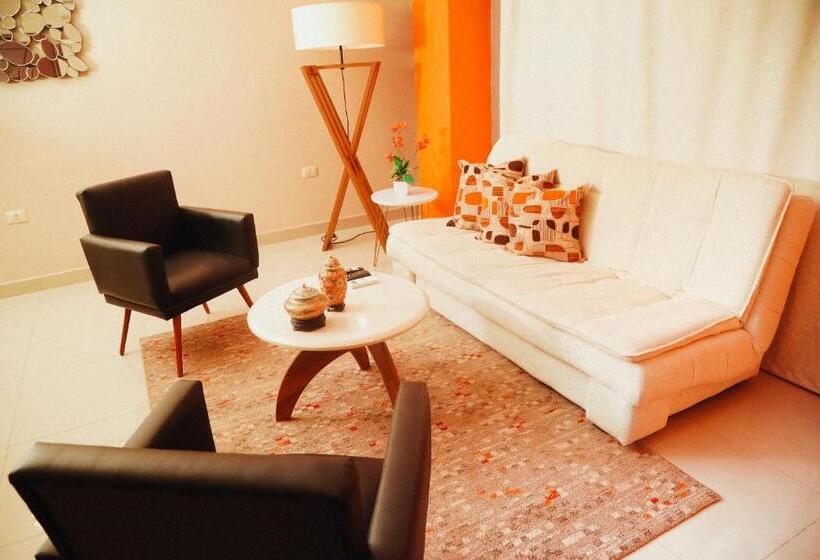 سوییت لوکس, Howard Johnson Ciudad Del Este