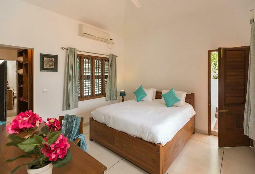 اتاق استاندارد با چشم‌انداز استخر, Kadal The Beach House