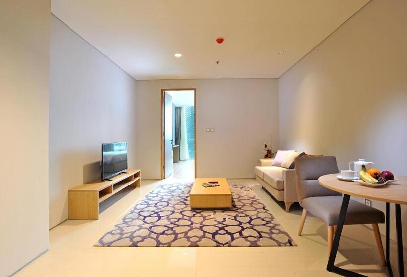 اتاق استاندارد با تخت بزرگ, Midtown Residence Surabaya