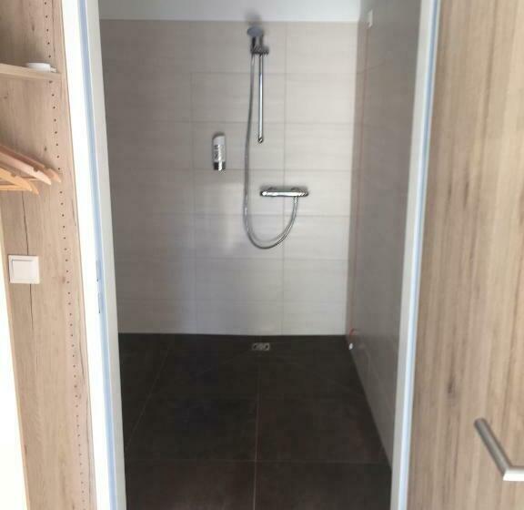 Quarto Deluxe, Burg Rooms   24h Self Check In
