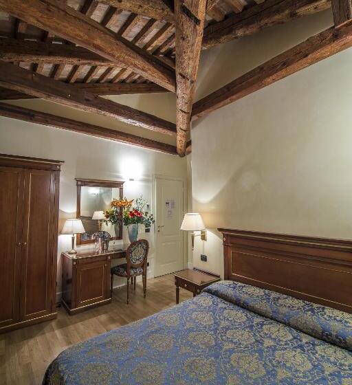 اتاق لوکس با چشم‌انداز, B&b Le Marie