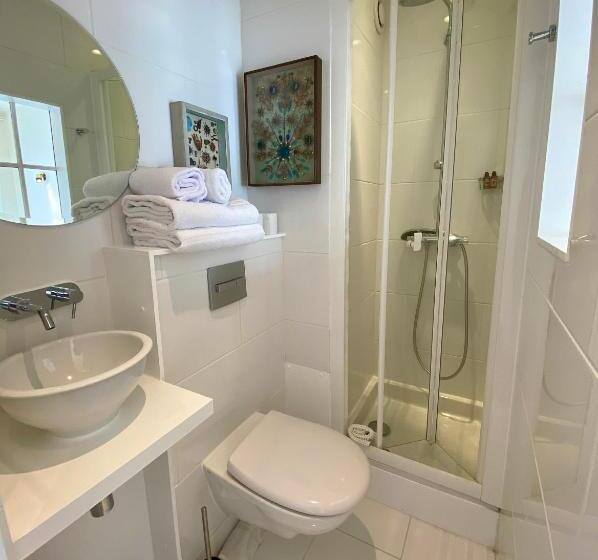 Номер Стандарт, Hôtel Les Bains
