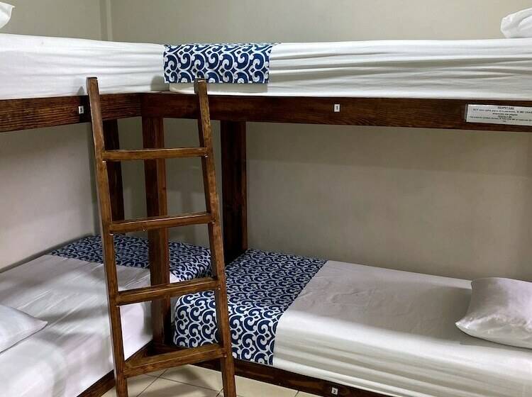 スタンダード４人部屋, Hostal Casa Huasteca