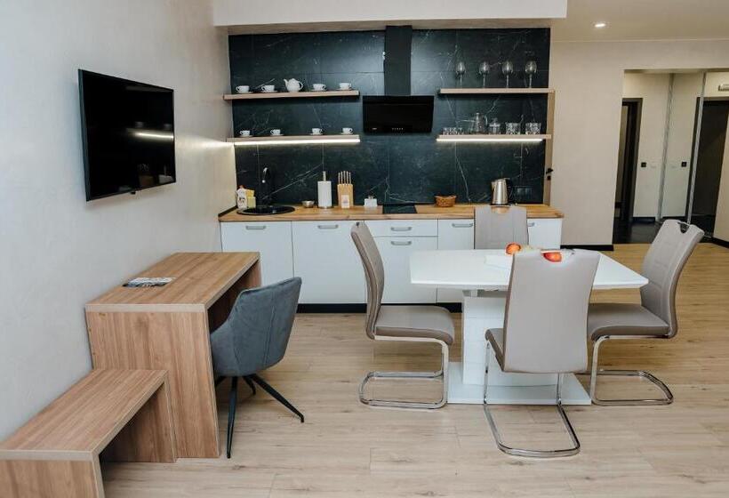 Студия Стандарт, Westhills Cottage Town & Spa