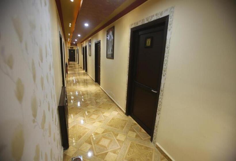 اتاق اکونومی یک تخته, Isra