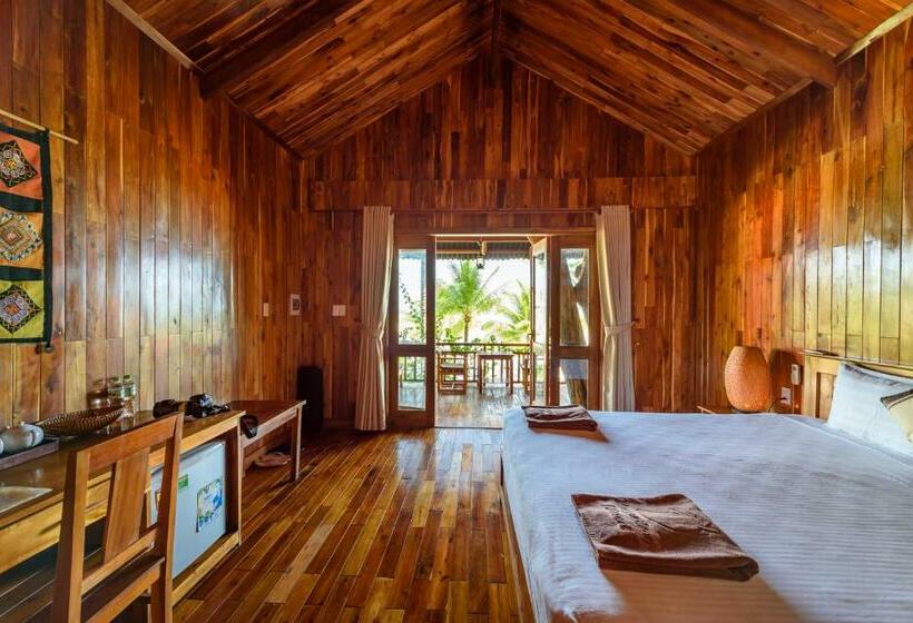 بانگلوی استاندارد با چشم‌انداز دریا, Mango Beach Resort