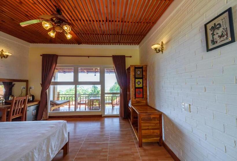 اتاق لوکس با چشم‌انداز دریا, Mango Beach Resort