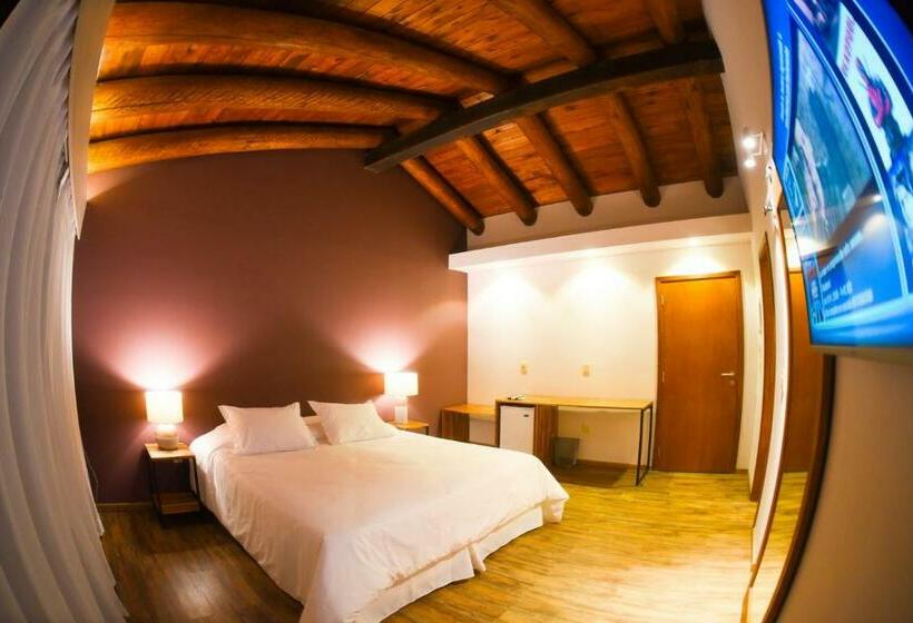 اتاق لوکس با تخت بزرگ, Hostería La Bordona