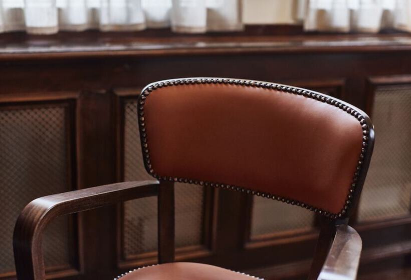 Номер Deluxe, Callas House