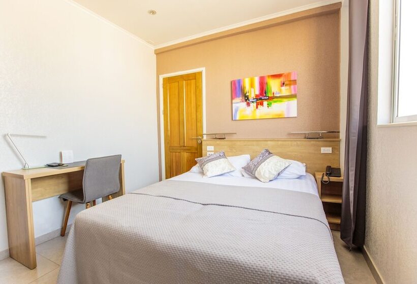 Chambre Supérieure, Qinn Boutique
