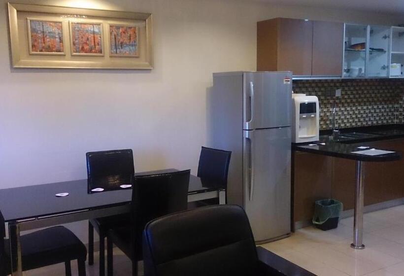 דירת חדר, & Apartment Ambassador 3