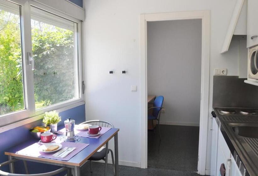 四人标准间, Residencia Tomás Alfaro Fournier