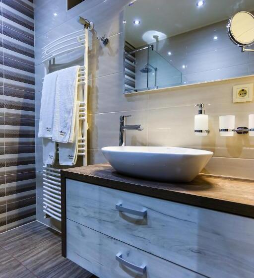 Семейные Апартаменты, Madison Village