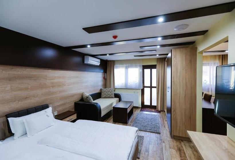 Апартаменты 1 Спальня, Madison Village
