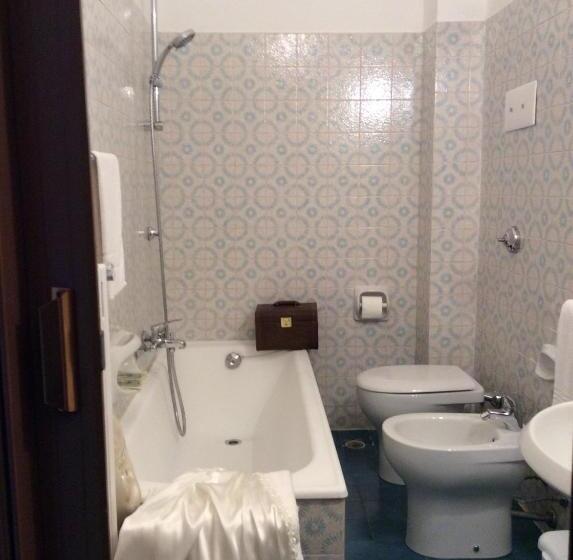 اتاق استاندارد, Livio