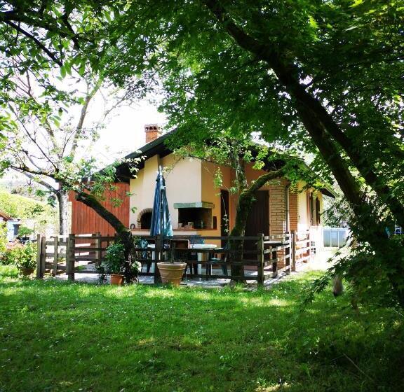 Вилла 2 Спальни, I Tre Abeti   Holiday House