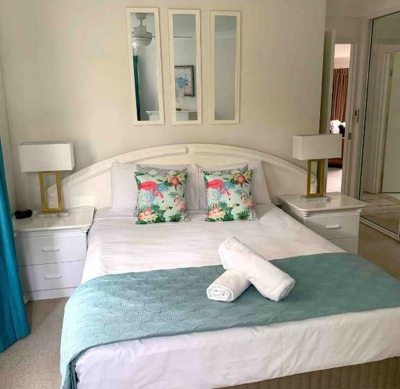 バルコニー付２ベッドルームアパートメント, Le Beach Apartments