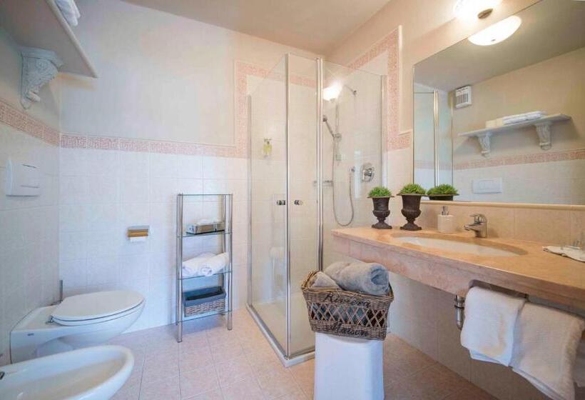 Suíte Júnior com Sacada, Chalet Gravenstein